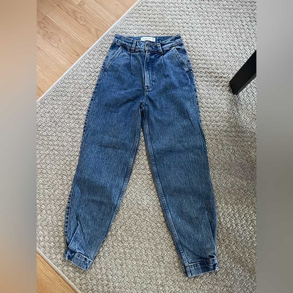 NWOT Abercrombie Ultra High Rise